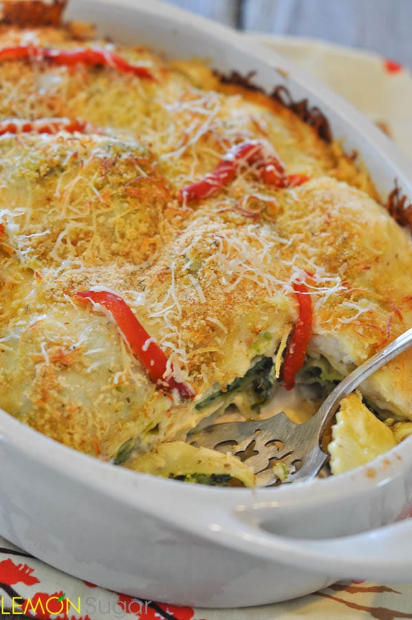 Spinach Ravioli Lasagna with Pesto Panko Bread Crumbs | www.lemon-sugar.com