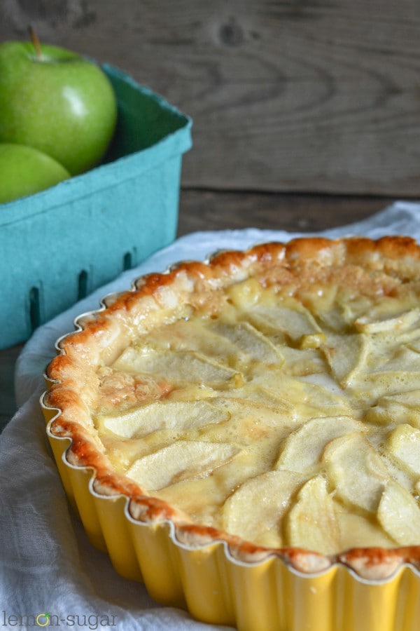 Apple Frangipane Tart | lemon-sugar.com