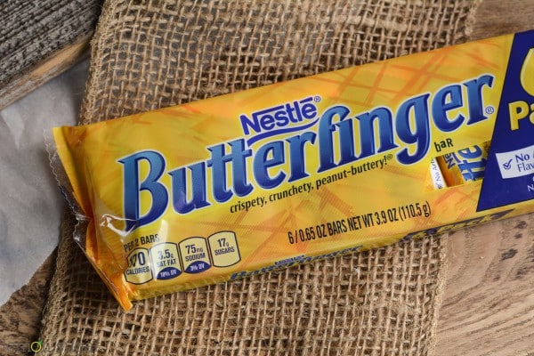 Butterfinger Cheesecake | lemon-sugar.com